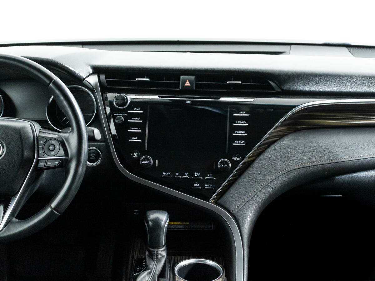 Toyota Camry 2020 года с пробегом. Фото: #13