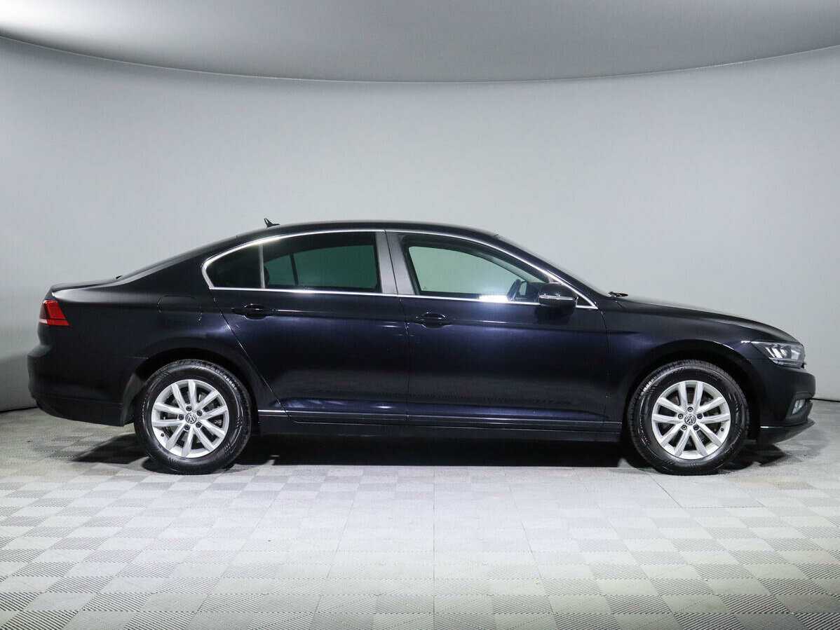 Volkswagen Passat 2020 года с пробегом. Фото: #3