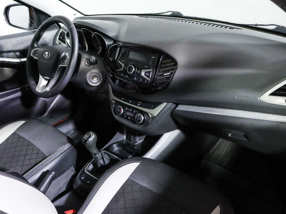 Lada (ВАЗ) Vesta 2018 года с пробегом. Фото: #6