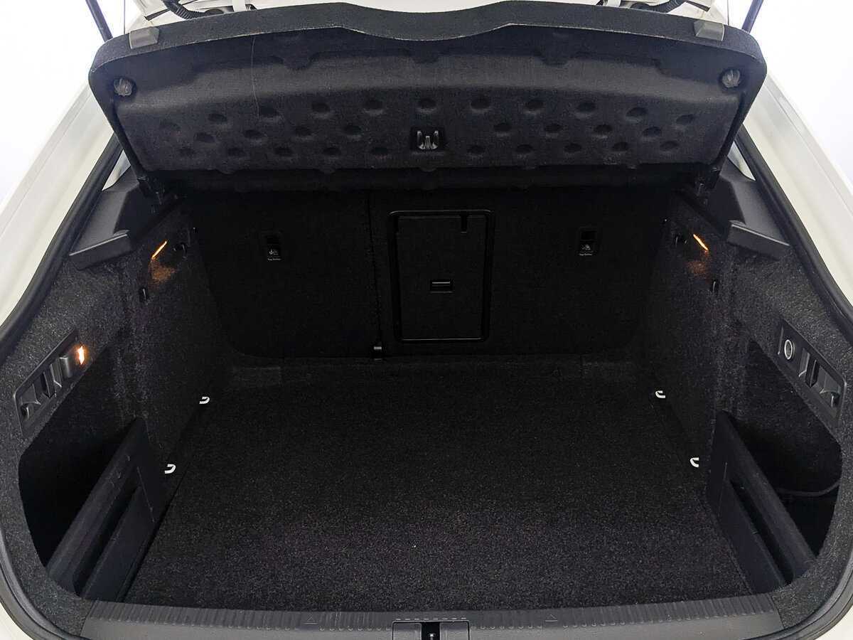 Skoda Superb 2017 года с пробегом. Фото: #9