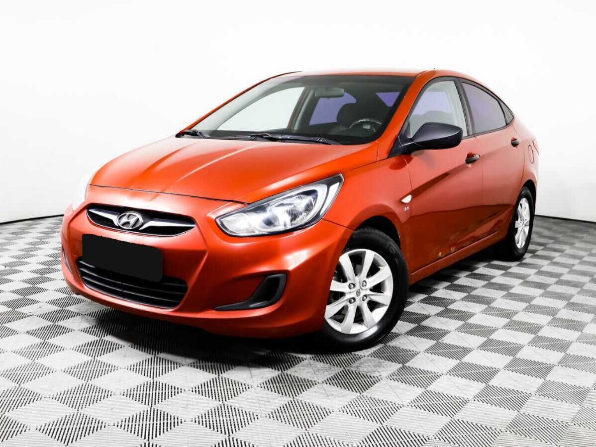 Hyundai Solaris 2012 года с пробегом. Посмотреть фото