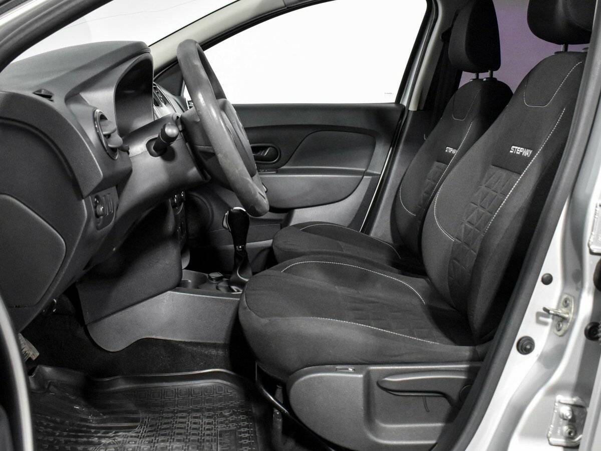 Renault Sandero 2017 года с пробегом. Фото: #9