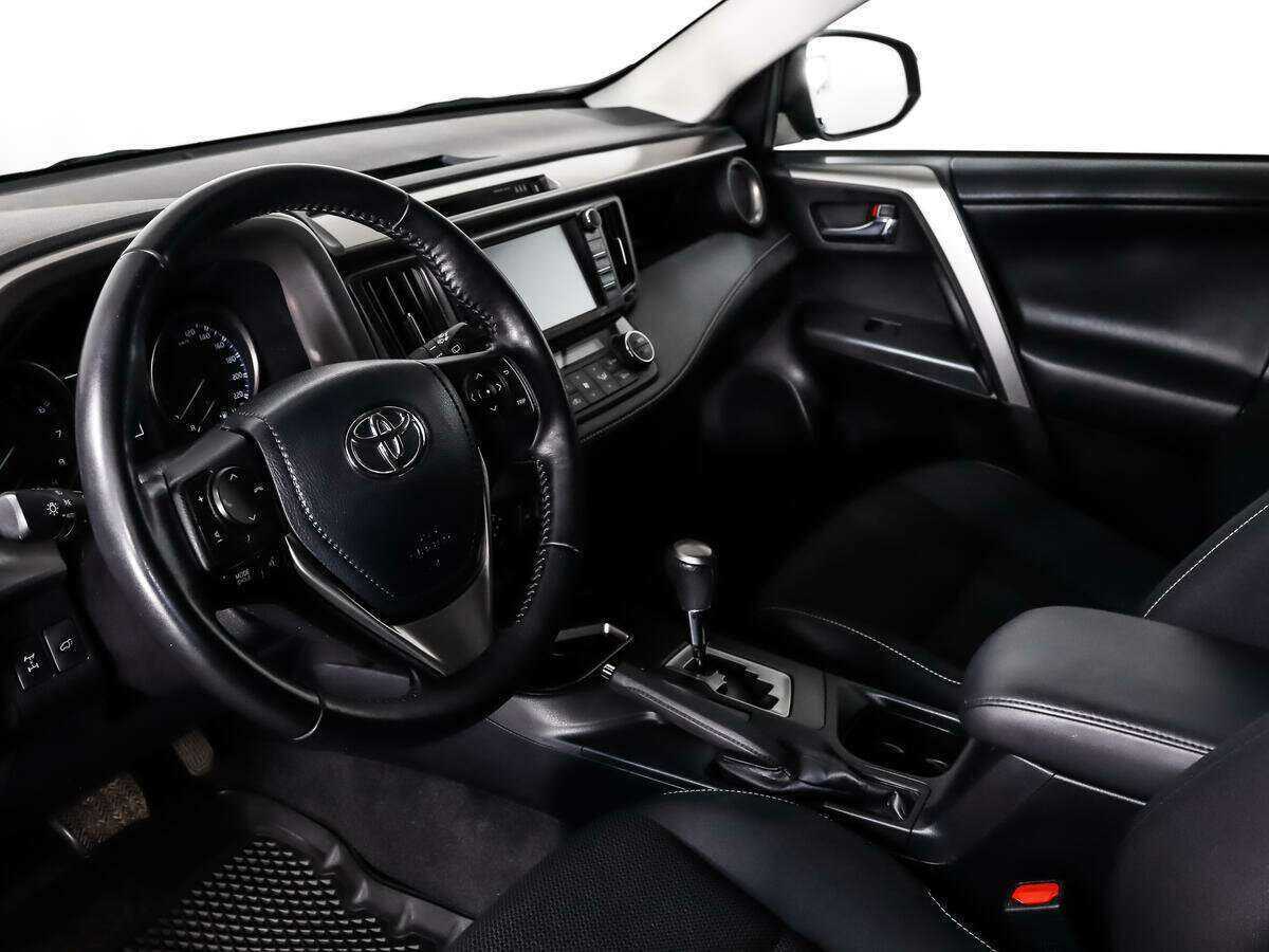 Toyota RAV4 2016 года с пробегом. Фото: #7