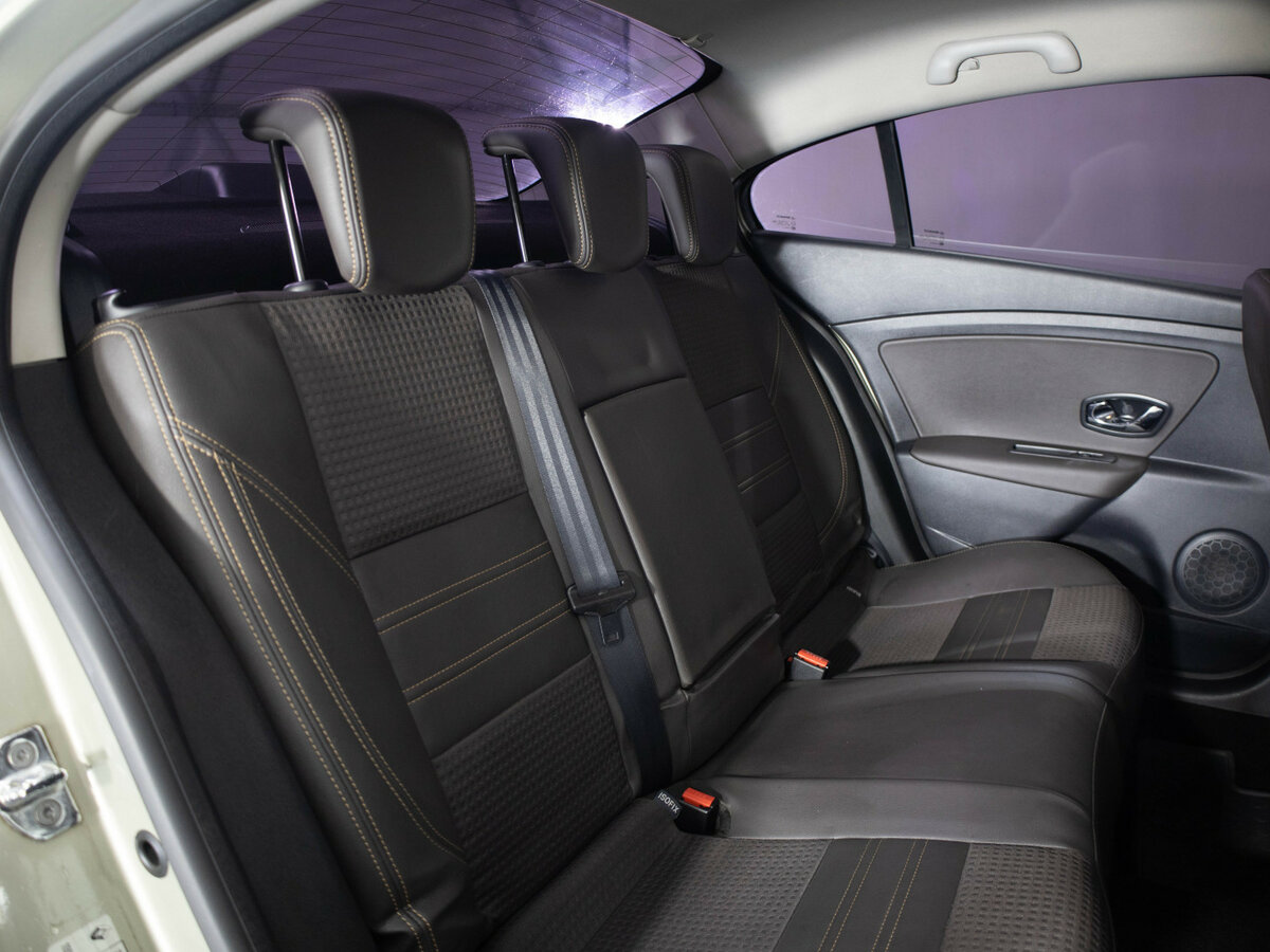 Renault Fluence 2014 года с пробегом. Фото: #13