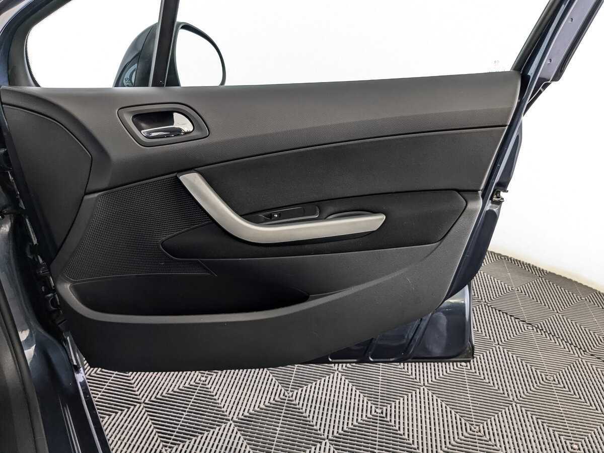 Peugeot 408 2020 года с пробегом. Фото: #20