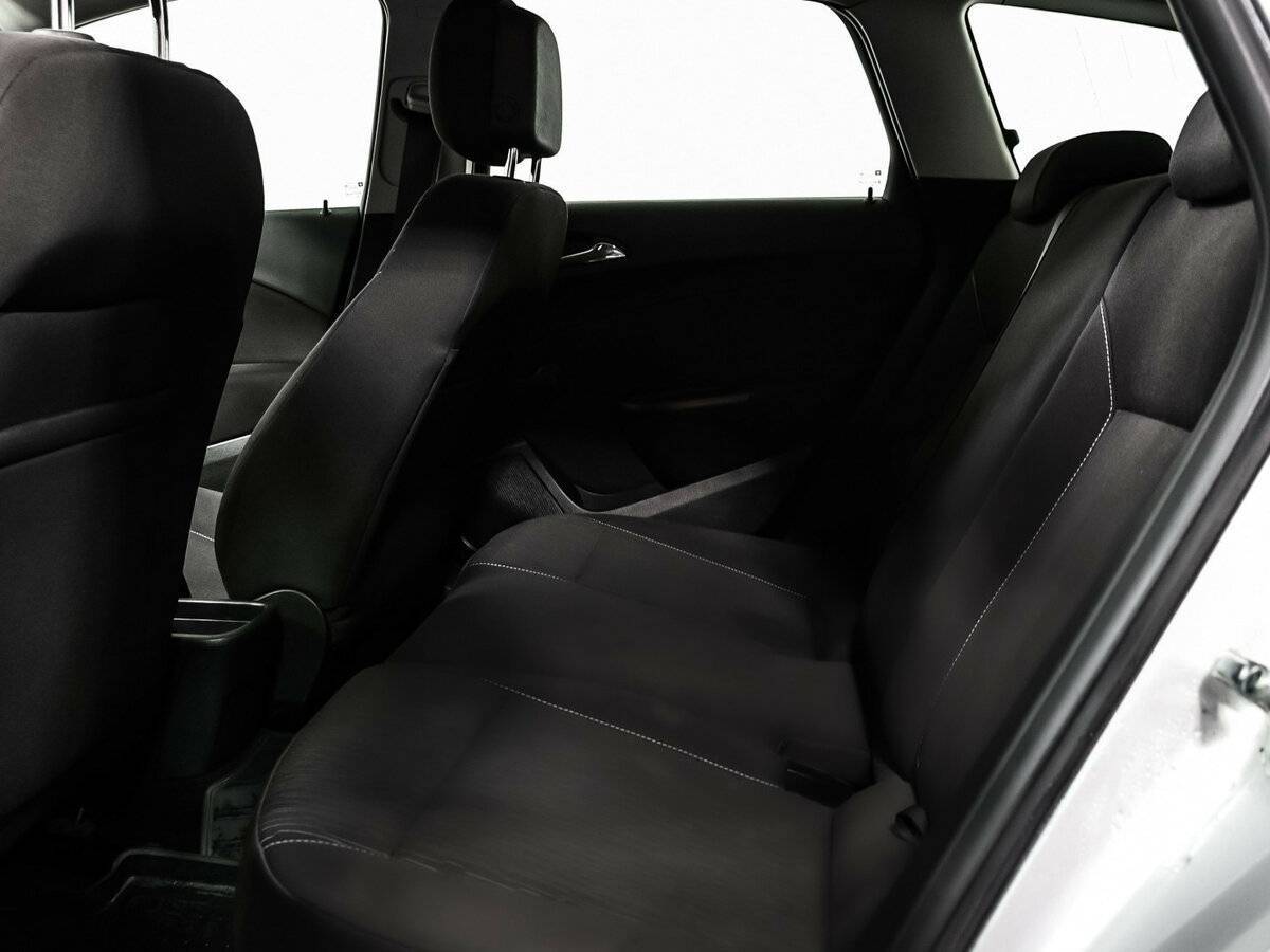 Opel Astra 2013 года с пробегом. Фото: #12