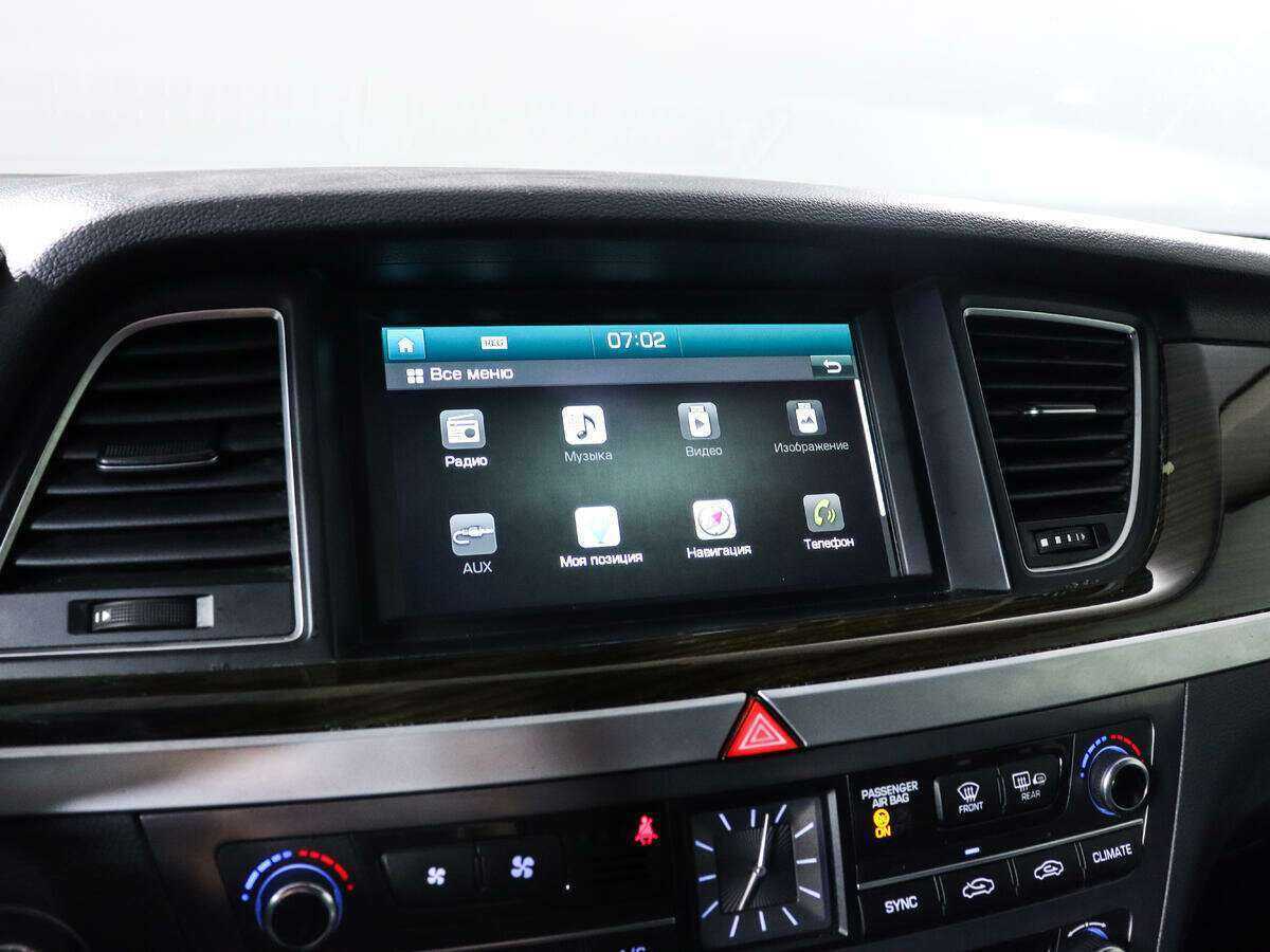 Hyundai Genesis 2014 года с пробегом. Фото: #13