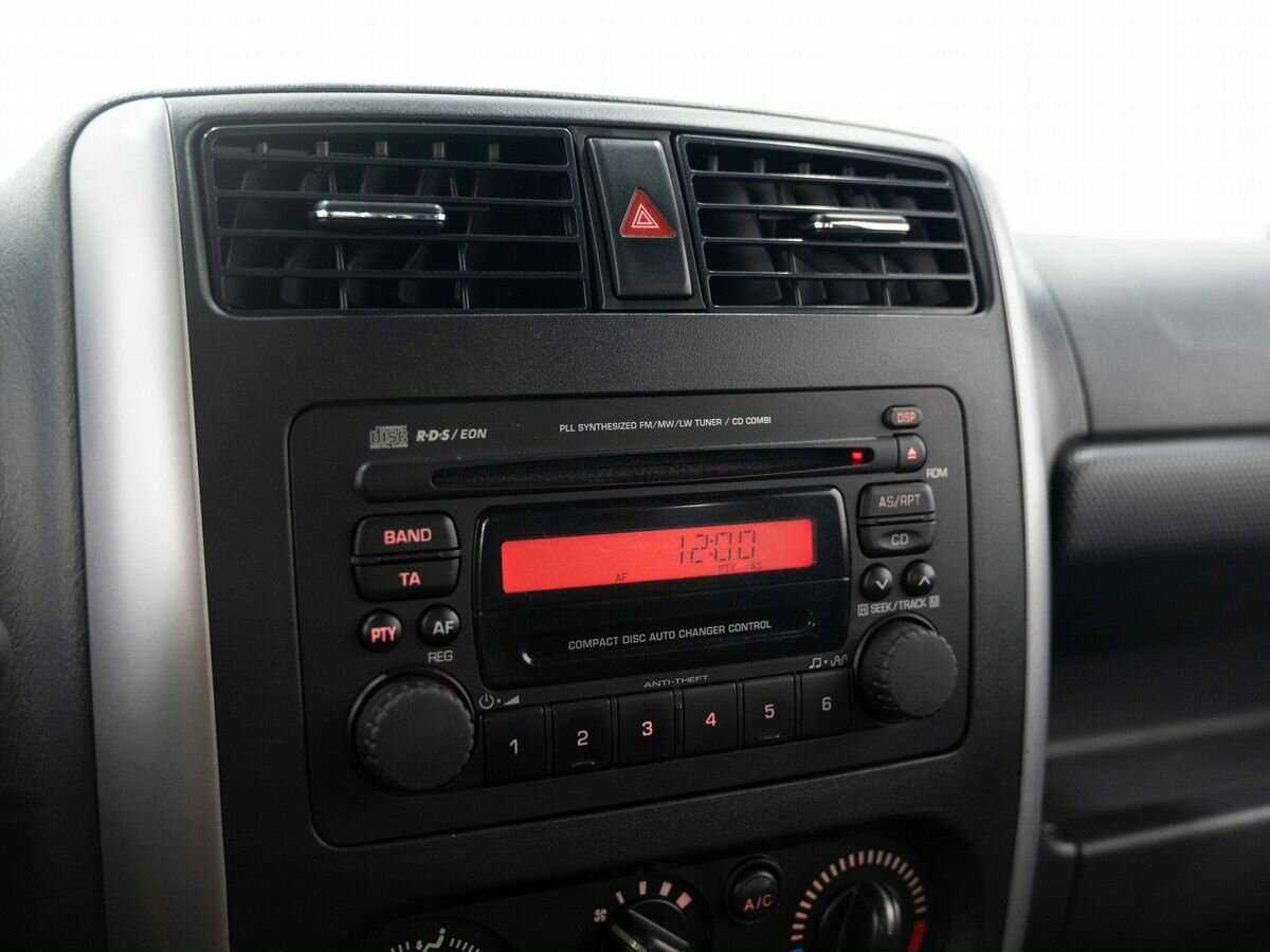 Suzuki Jimny 2012 года с пробегом. Фото: #15