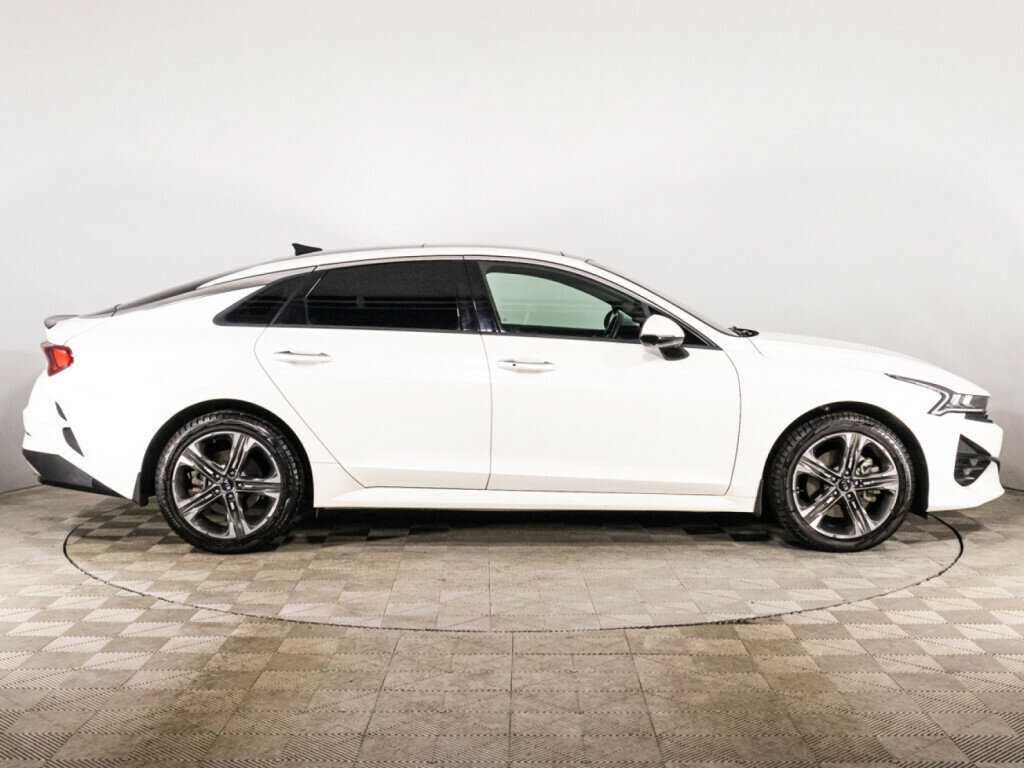 Kia K5 2021 года с пробегом. Фото: #3