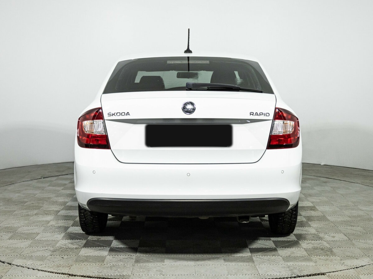 Skoda Rapid 2018 года с пробегом. Фото: #5