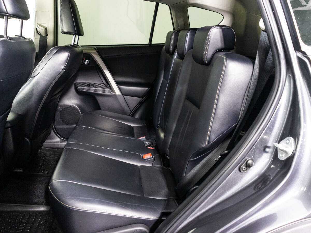 Toyota RAV4 2013 года с пробегом. Фото: #9