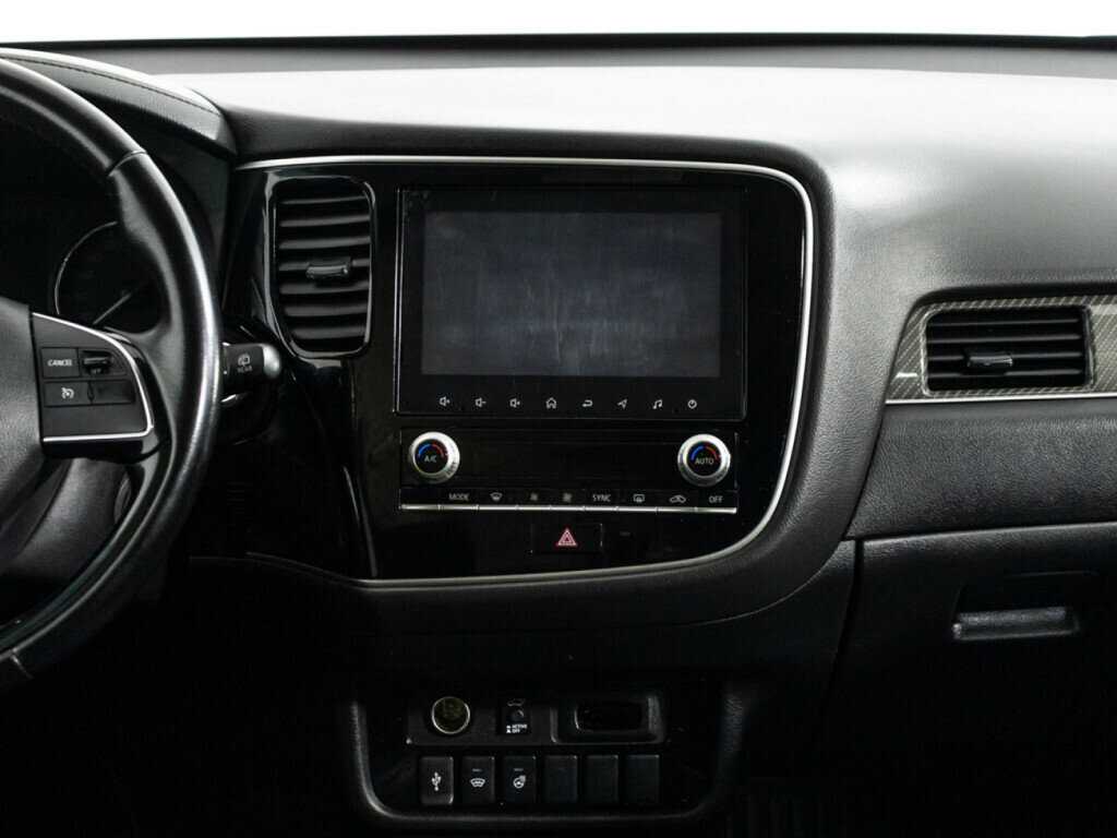 Mitsubishi Outlander 2021 года с пробегом. Фото: #13