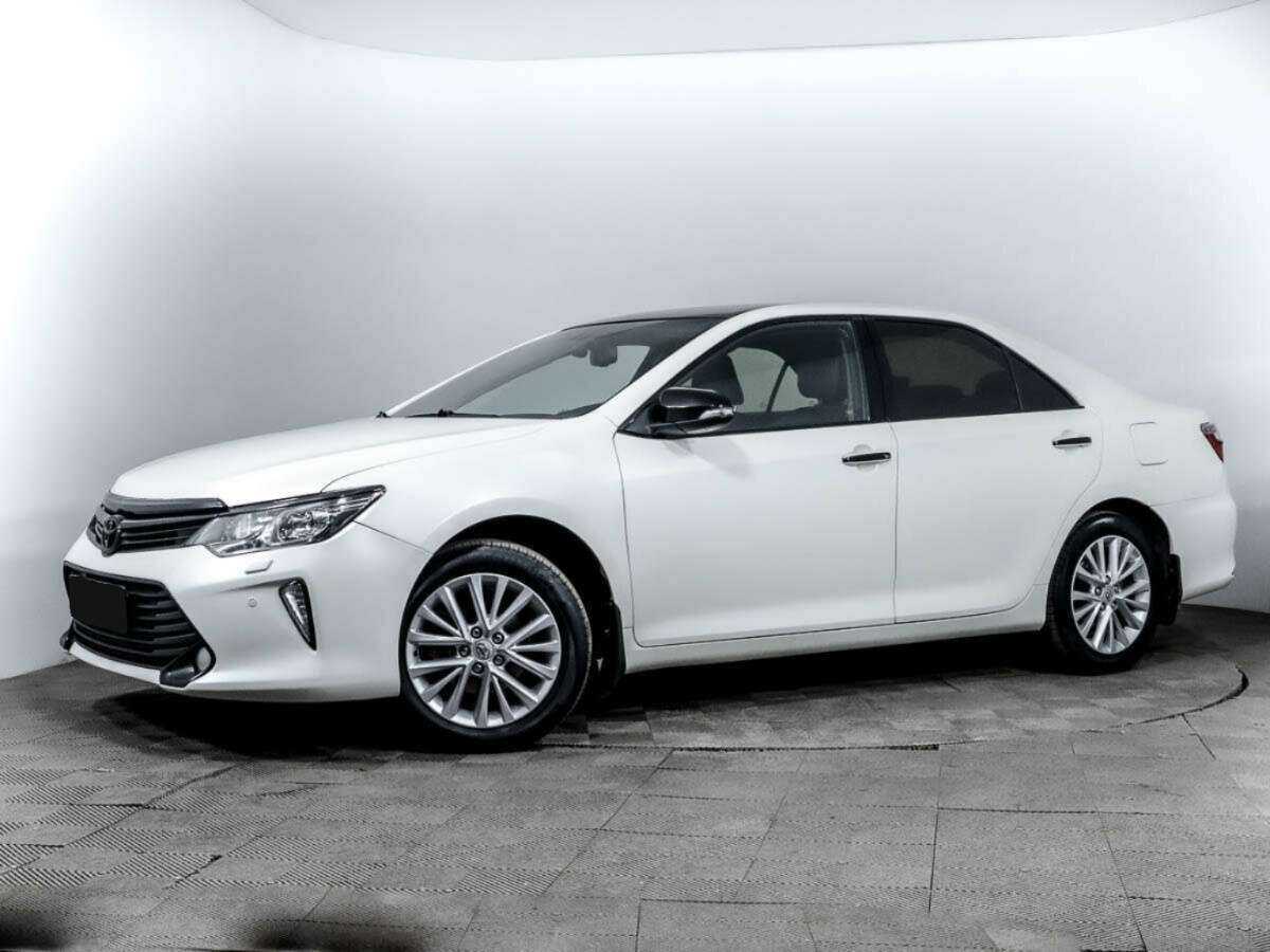 Toyota Camry 2015 года с пробегом. Посмотреть фото