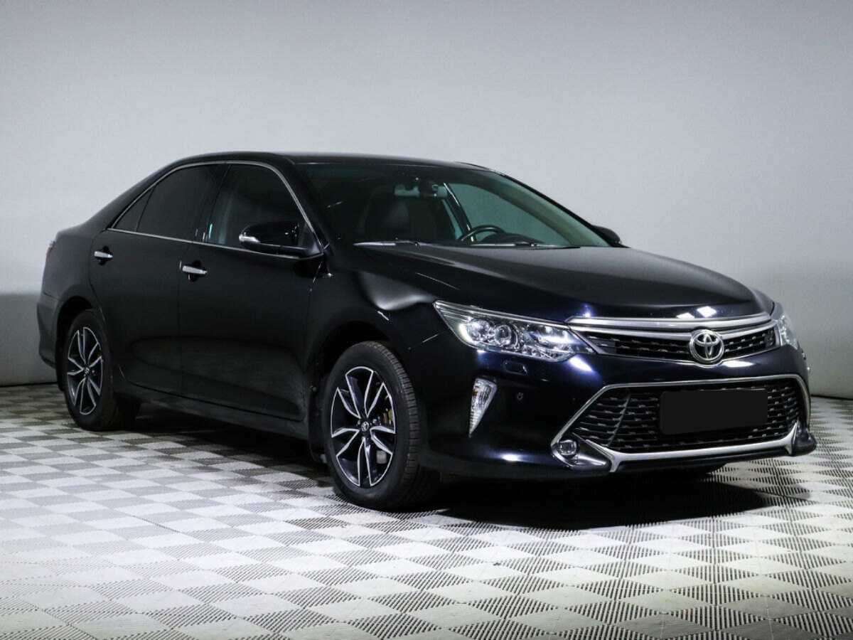 Toyota Camry 2018 года с пробегом. Фото: #2