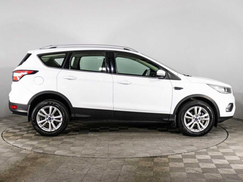 Ford Kuga 2019 года с пробегом. Фото: #3