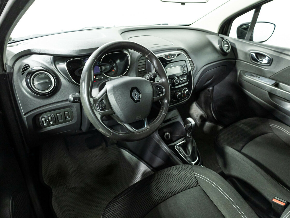 Renault Kaptur 2018 года с пробегом. Фото: #10