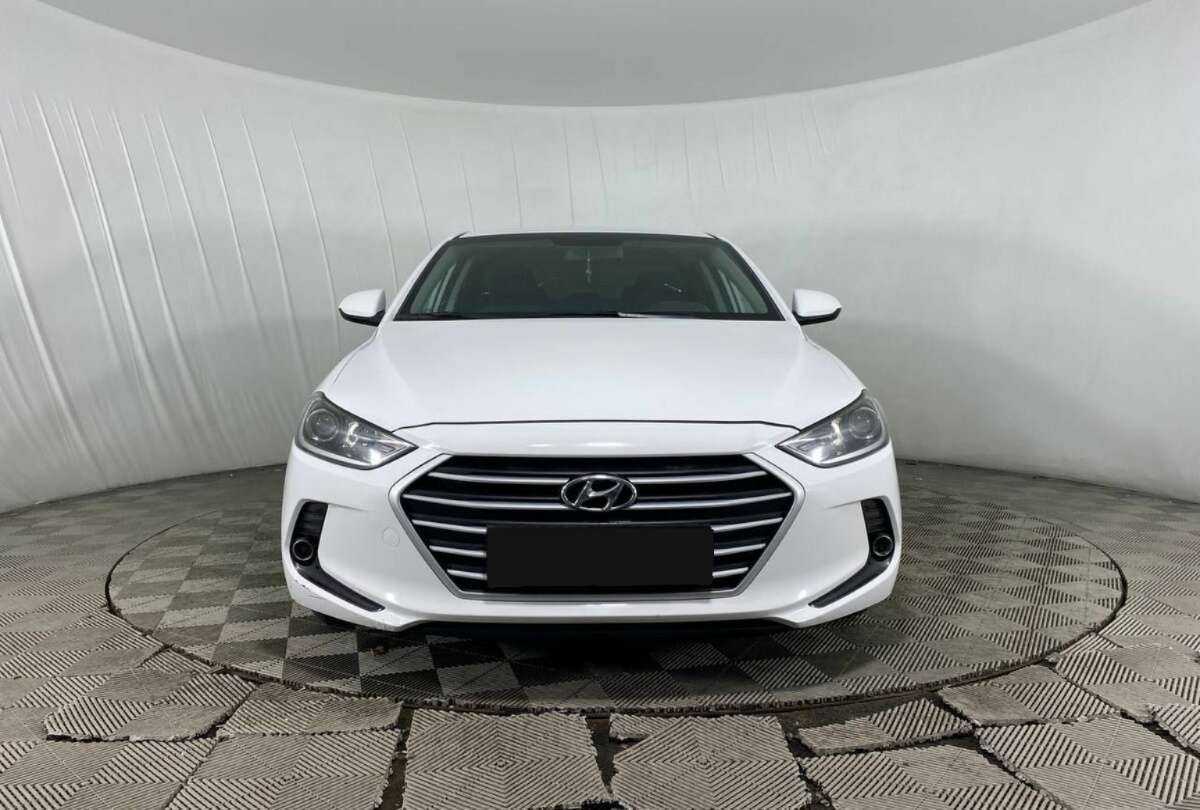 Hyundai Elantra 2017 года с пробегом. Фото: #1