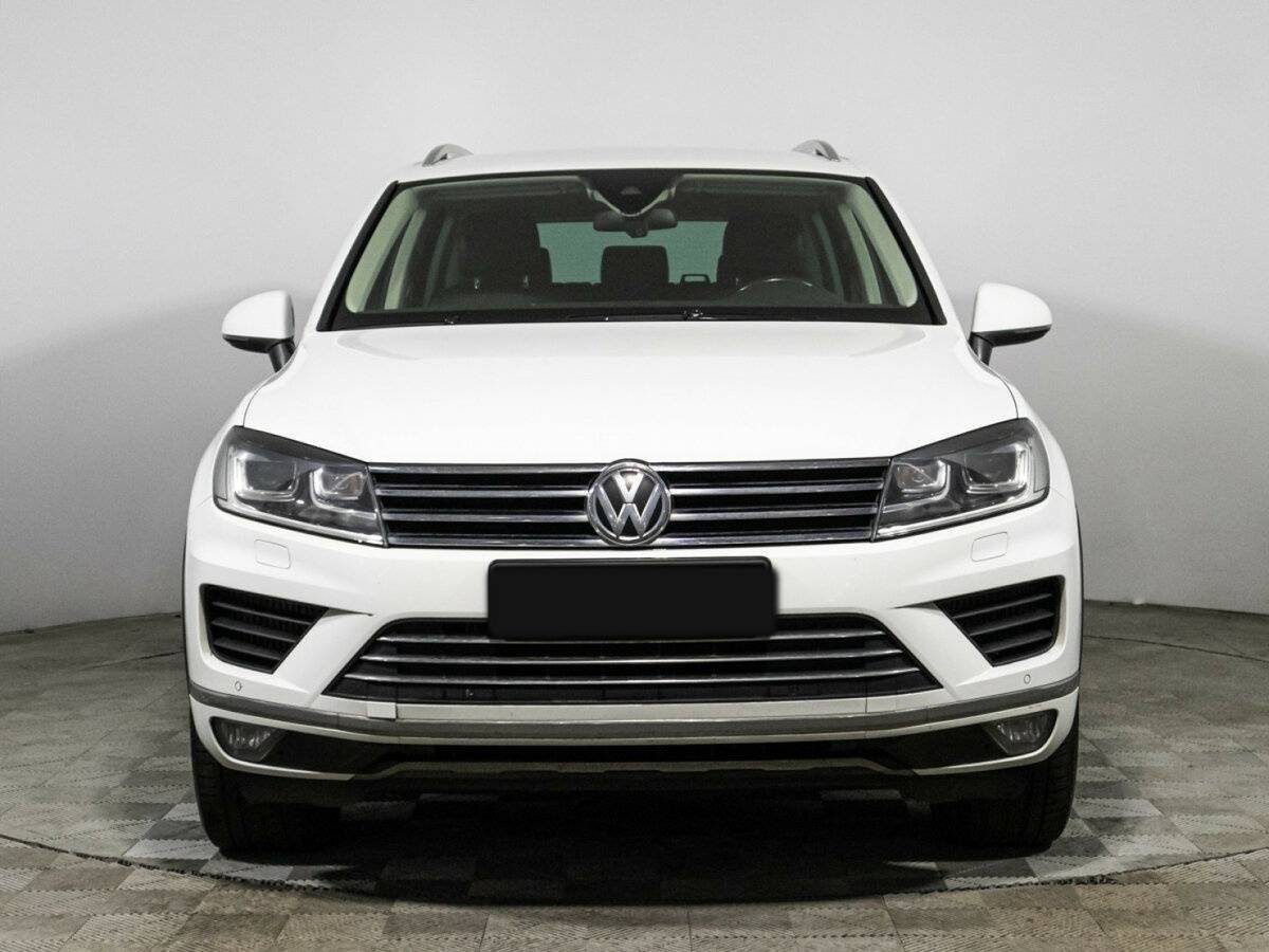 Volkswagen Touareg 2016 года с пробегом. Фото: #1