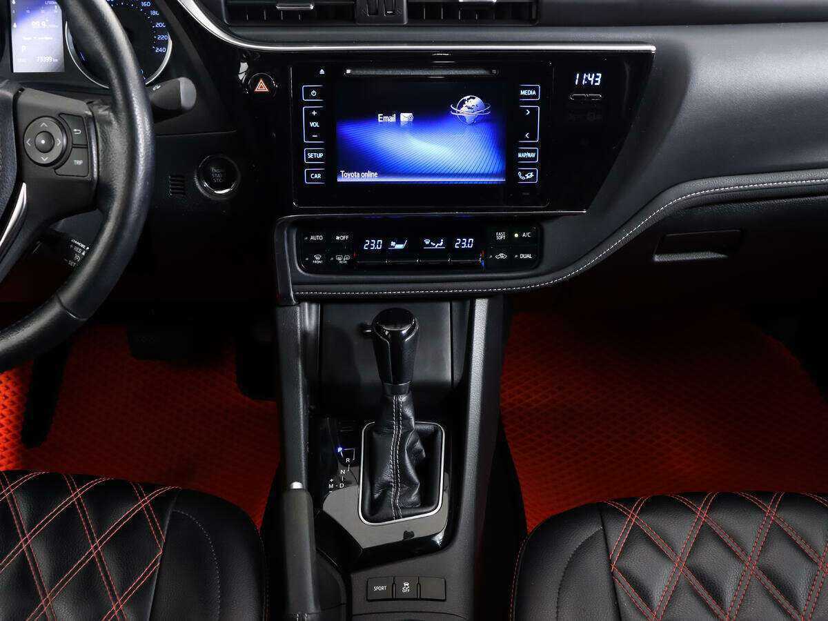 Toyota Corolla 2018 года с пробегом. Фото: #12