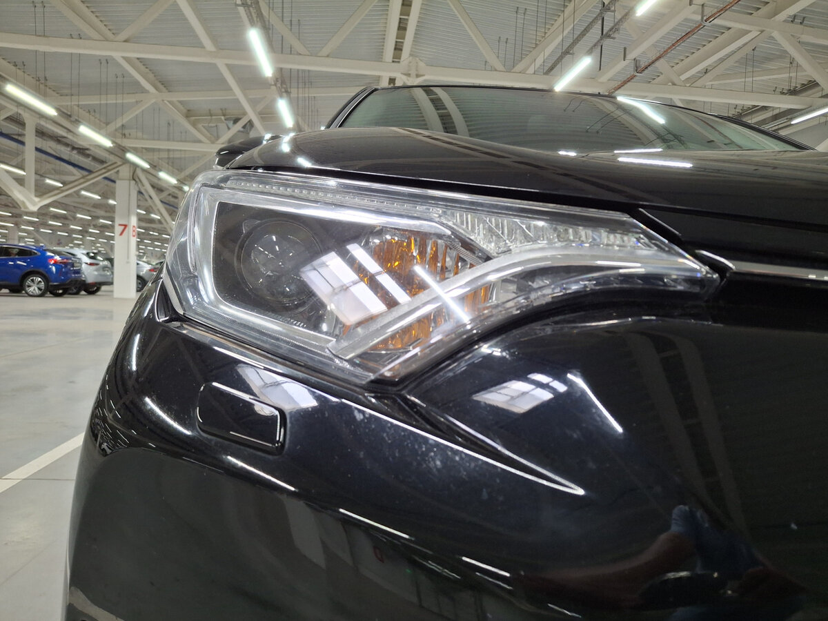 Toyota RAV4 2019 года с пробегом. Фото: #16