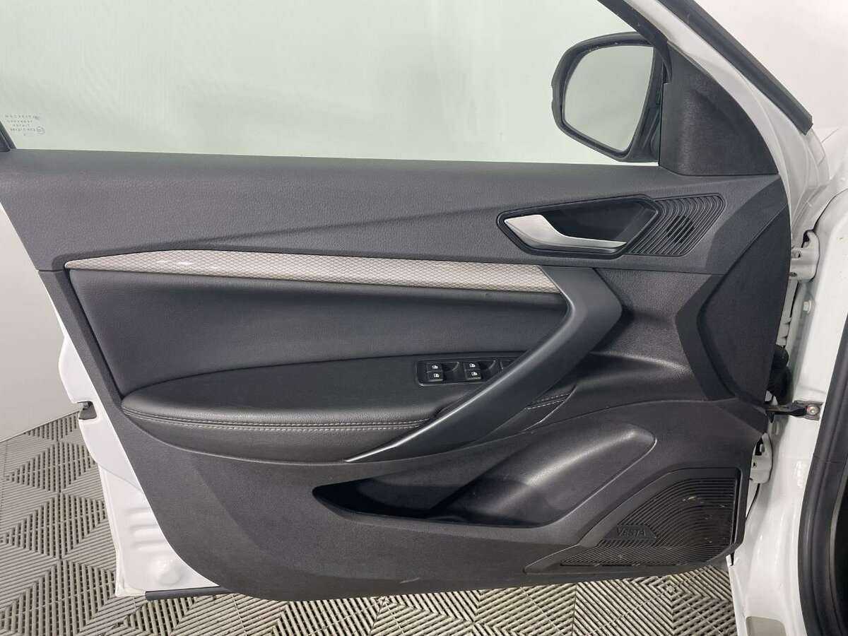 Lada (ВАЗ) Vesta 2023 года с пробегом. Фото: #7