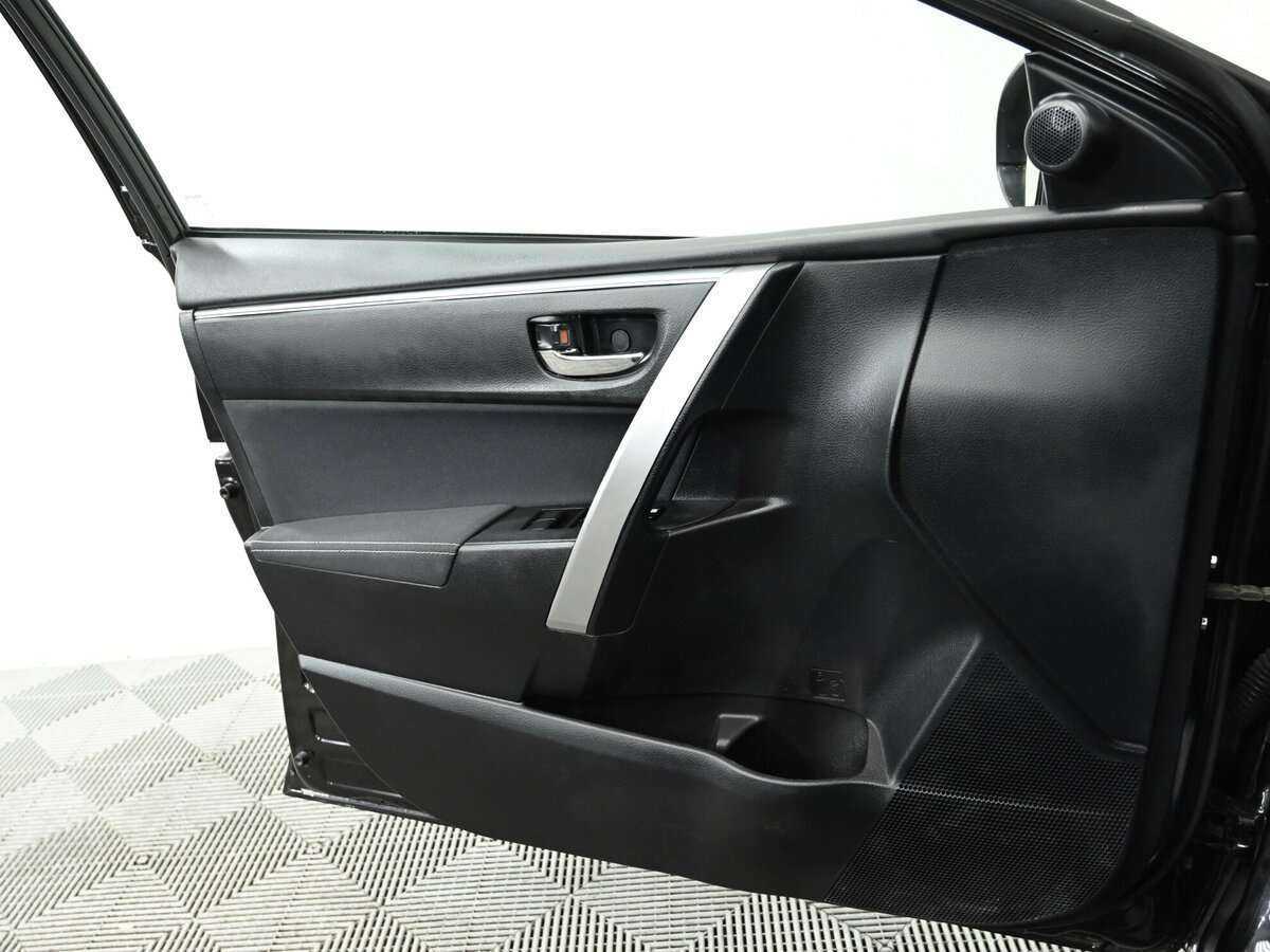 Toyota Corolla 2015 года с пробегом. Фото: #5