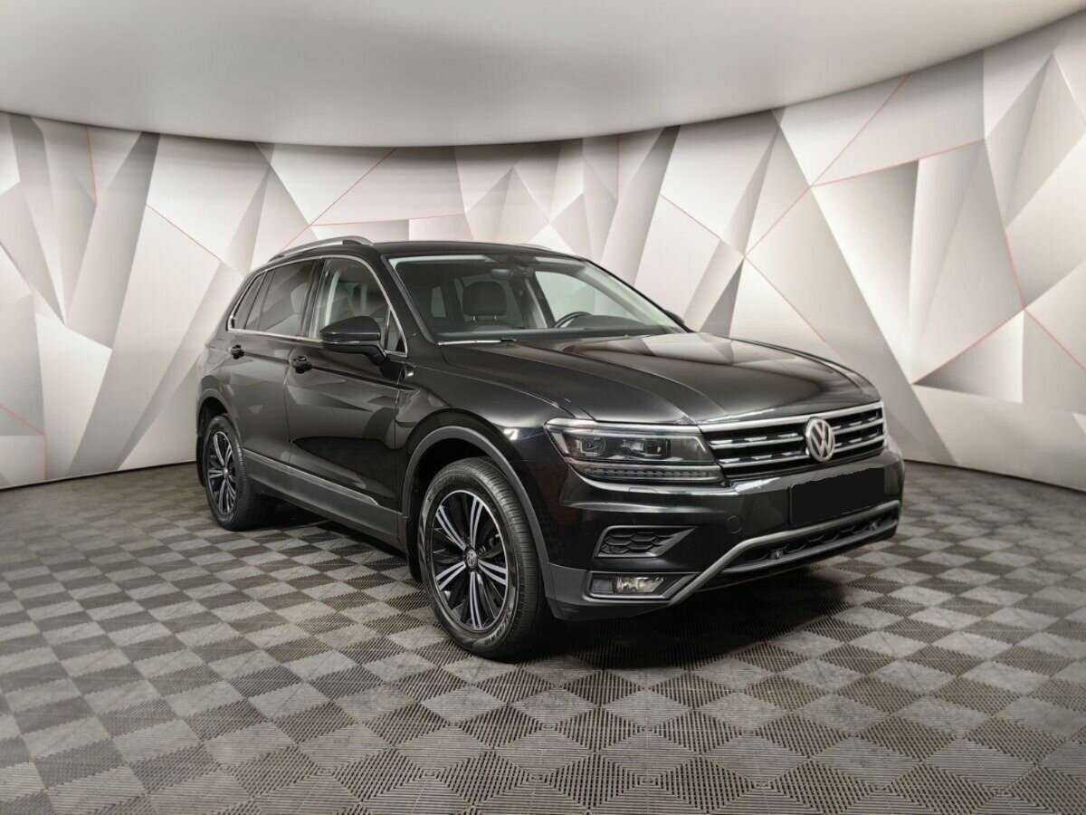 Volkswagen Tiguan 2018 года с пробегом. Фото: #2