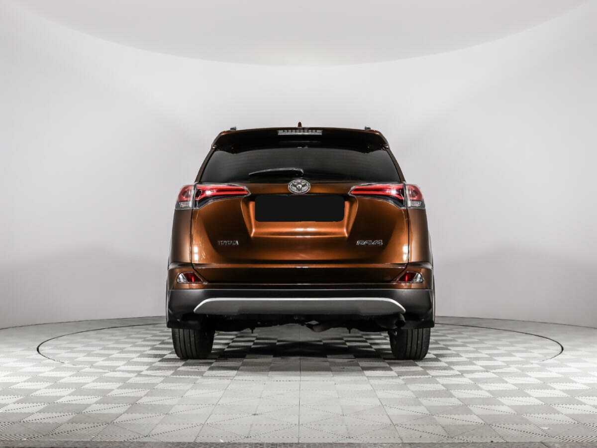 Toyota RAV4 2017 года с пробегом. Фото: #5