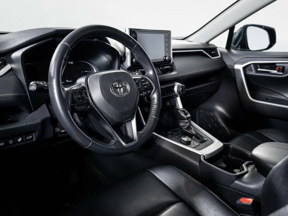 Toyota RAV4 2019 года с пробегом. Фото: #13