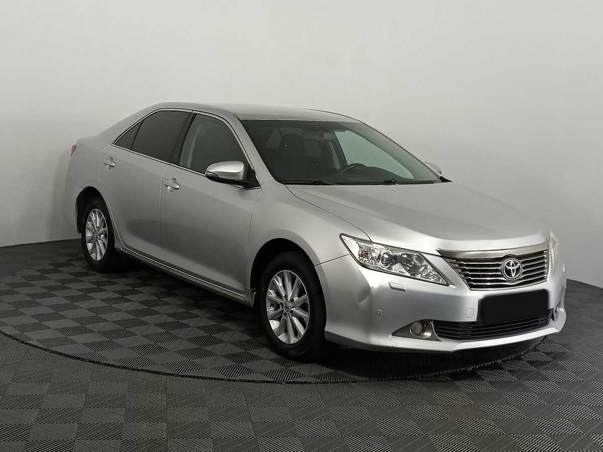 Toyota Camry 2013 года с пробегом. Фото: #2