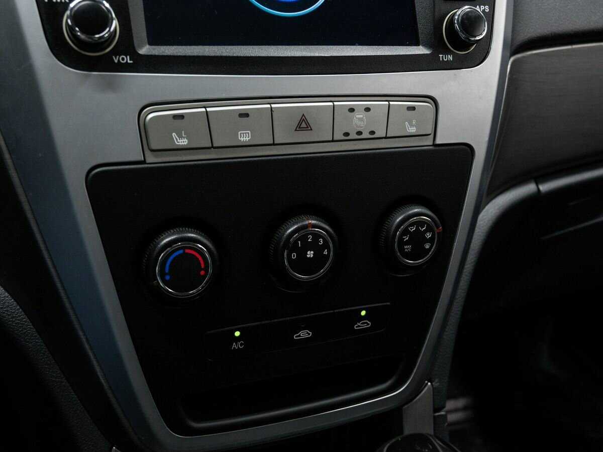Geely Emgrand X7 2015 года с пробегом. Фото: #17