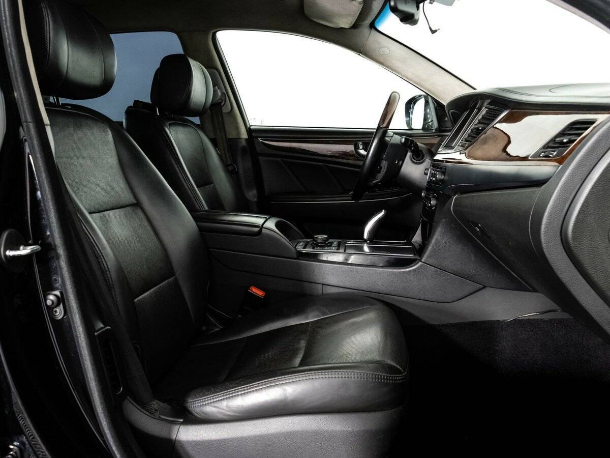 Hyundai Equus 2015 года с пробегом. Фото: #18