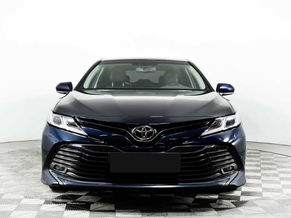 Toyota Camry 2019 года с пробегом. Фото: #2