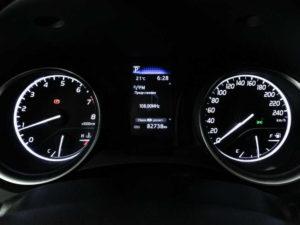 Toyota Camry 2021 года с пробегом. Фото: #11