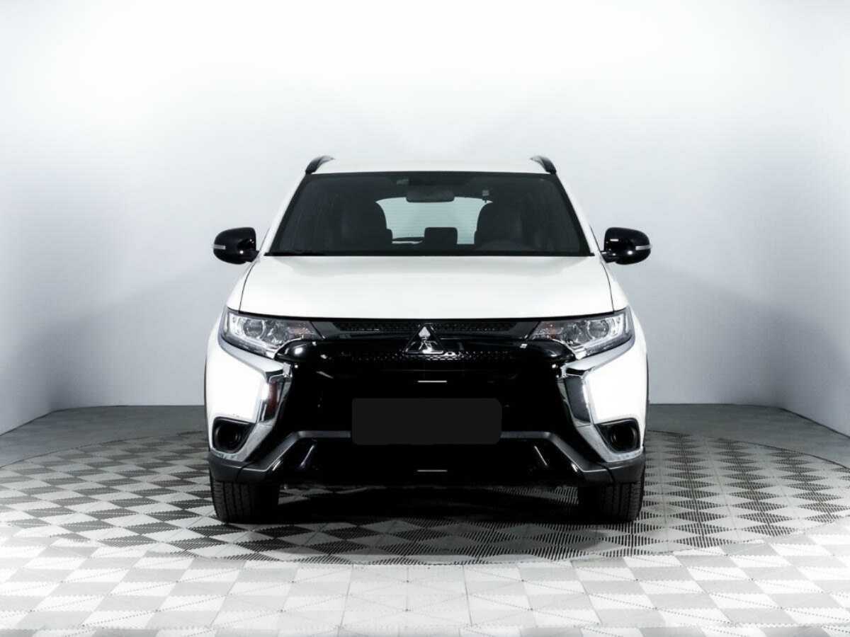 Mitsubishi Outlander 2021 года с пробегом. Фото: #1