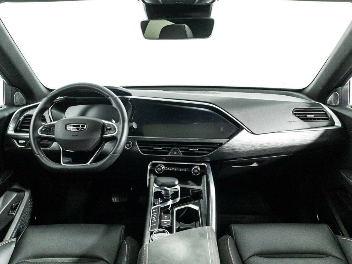 Geely Tugella 2022 года с пробегом. Фото: #12