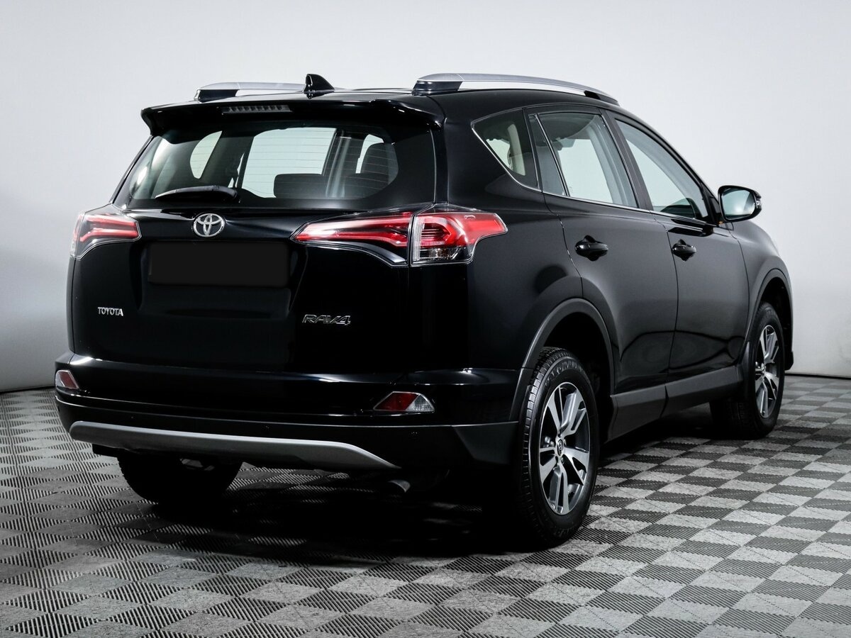 Toyota RAV4 2018 года с пробегом. Фото: #4