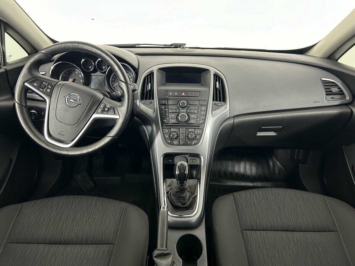 Opel Astra 2014 года с пробегом. Фото: #6