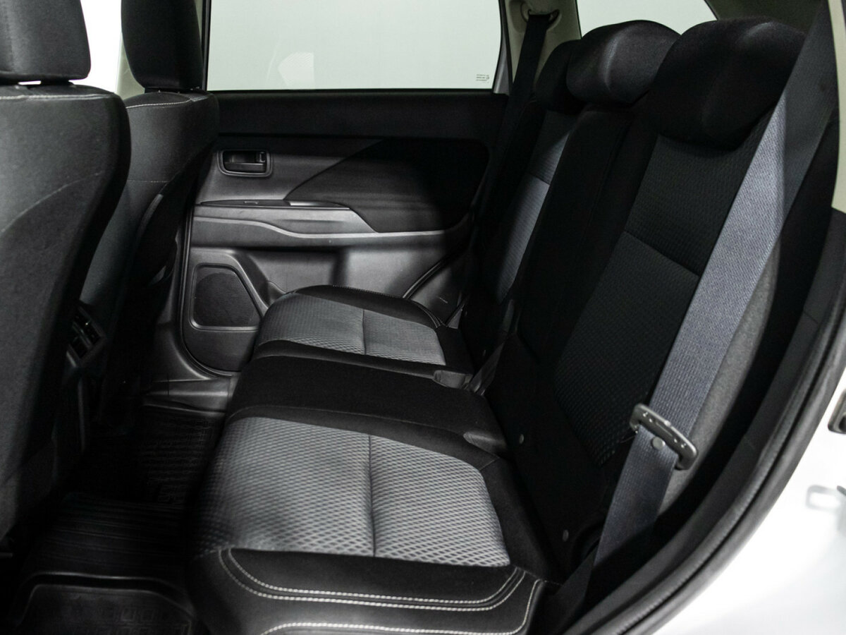 Mitsubishi Outlander 2019 года с пробегом. Фото: #9