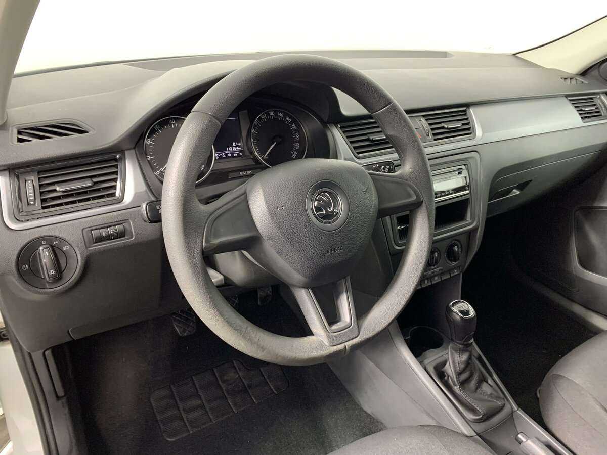 Skoda Rapid 2017 года с пробегом. Фото: #21