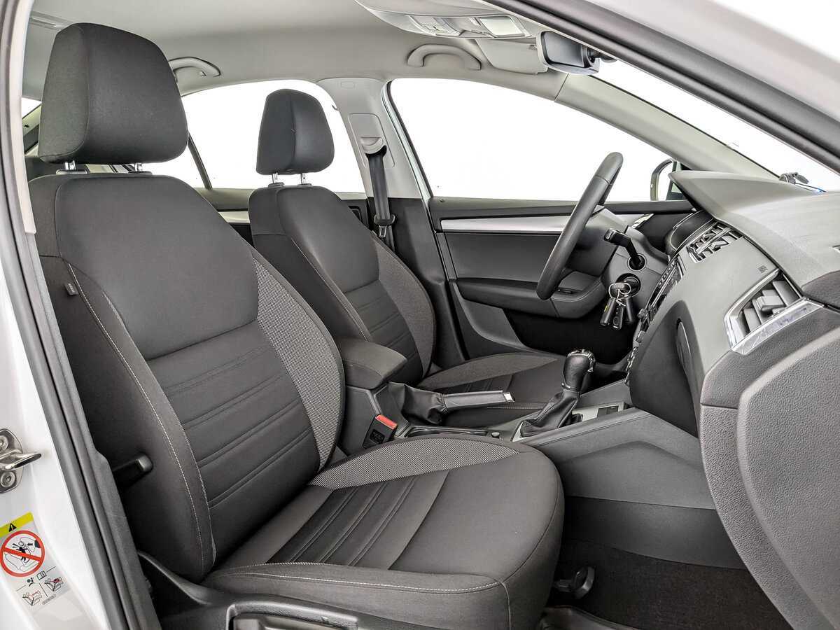 Skoda Octavia 2019 года с пробегом. Фото: #22
