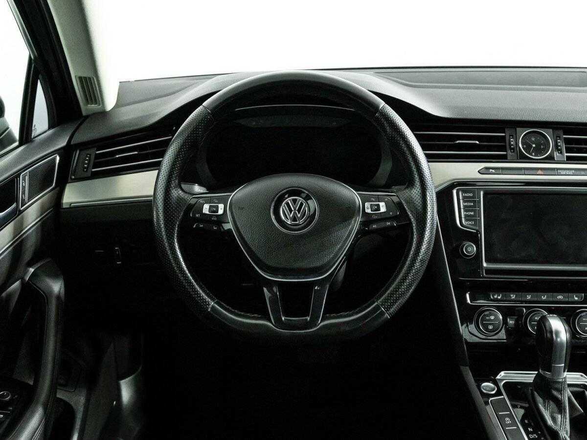 Volkswagen Passat 2016 года с пробегом. Фото: #19
