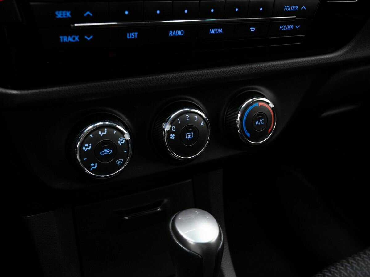 Toyota Corolla 2015 года с пробегом. Фото: #18