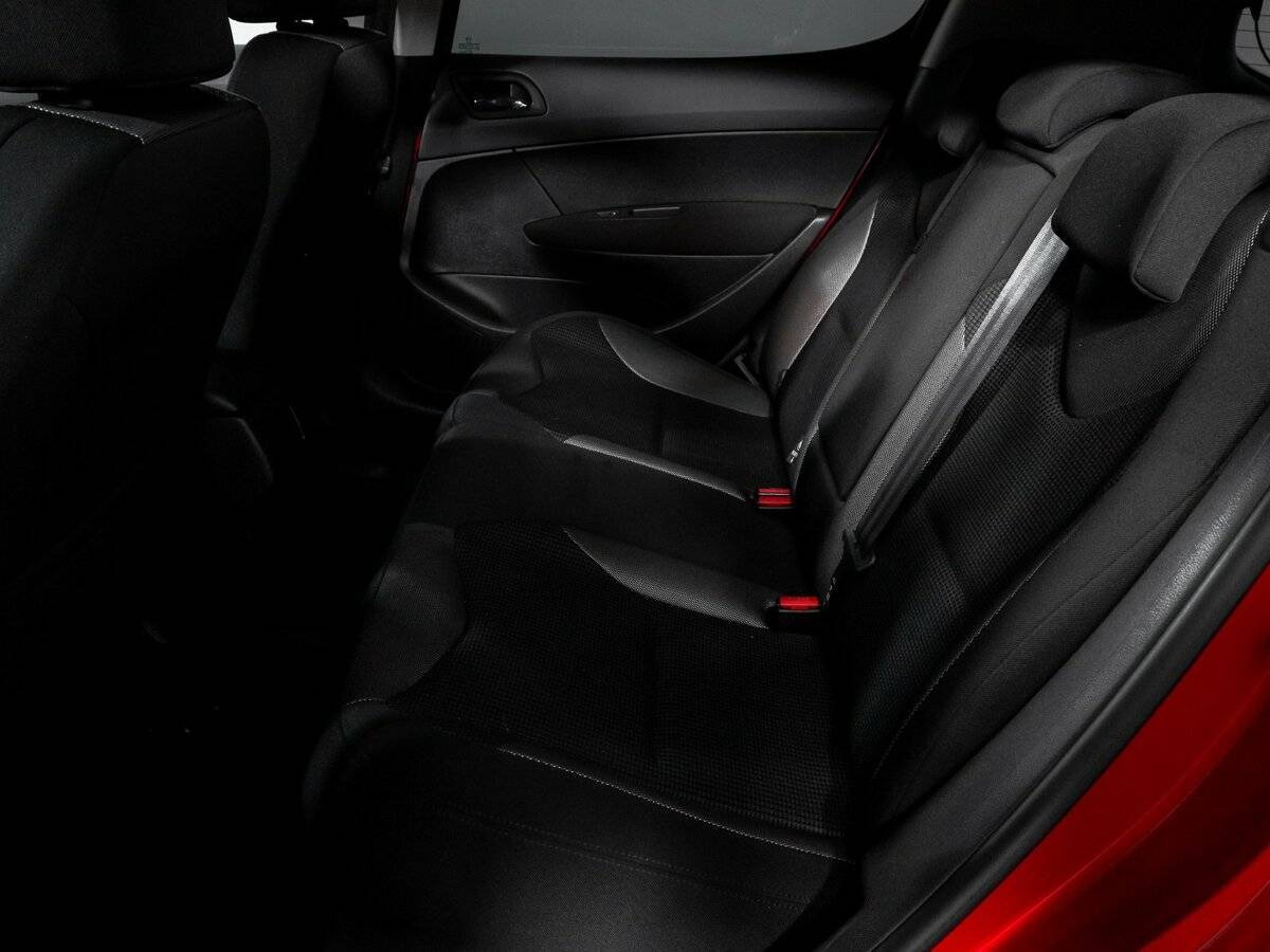 Peugeot 308 2012 года с пробегом. Фото: #9