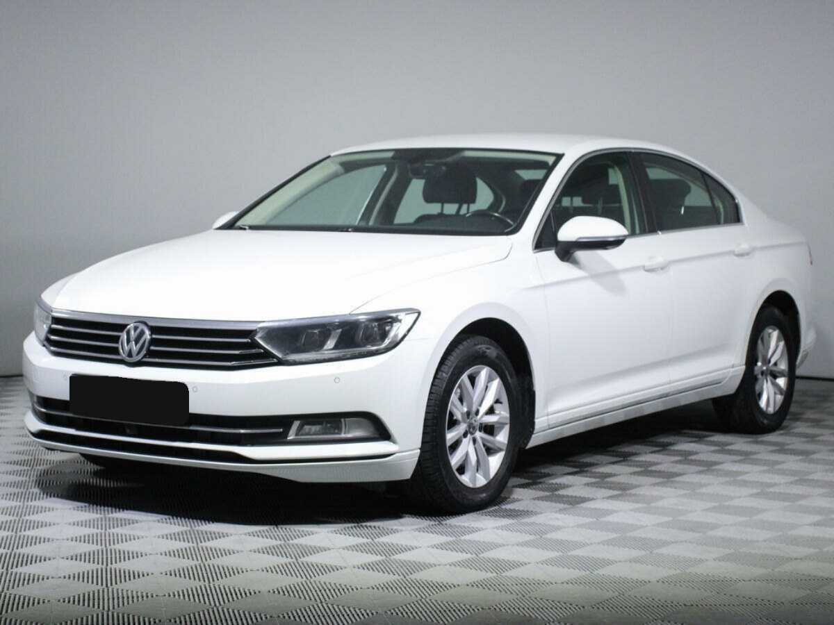 Volkswagen Passat 2018 года с пробегом. Посмотреть фото