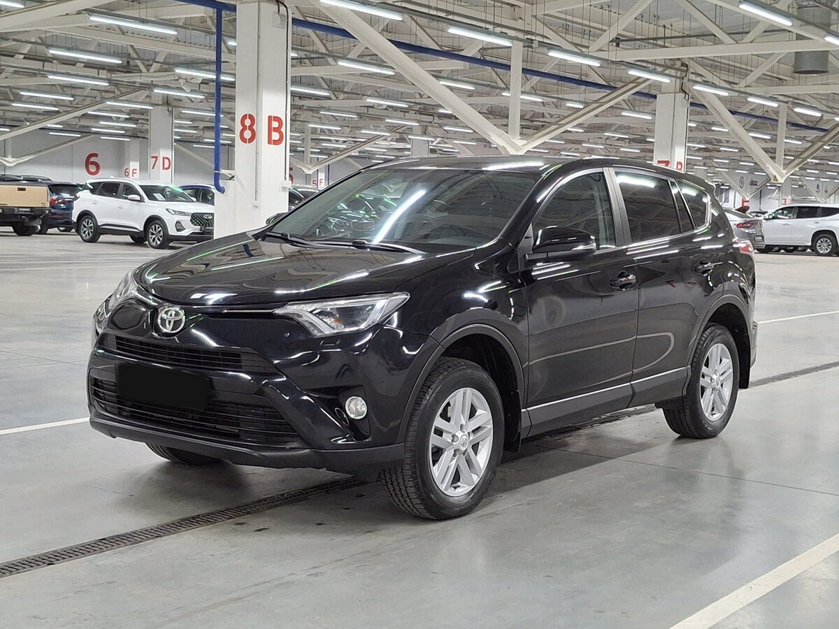 Toyota RAV4 2019 года с пробегом. Посмотреть фото