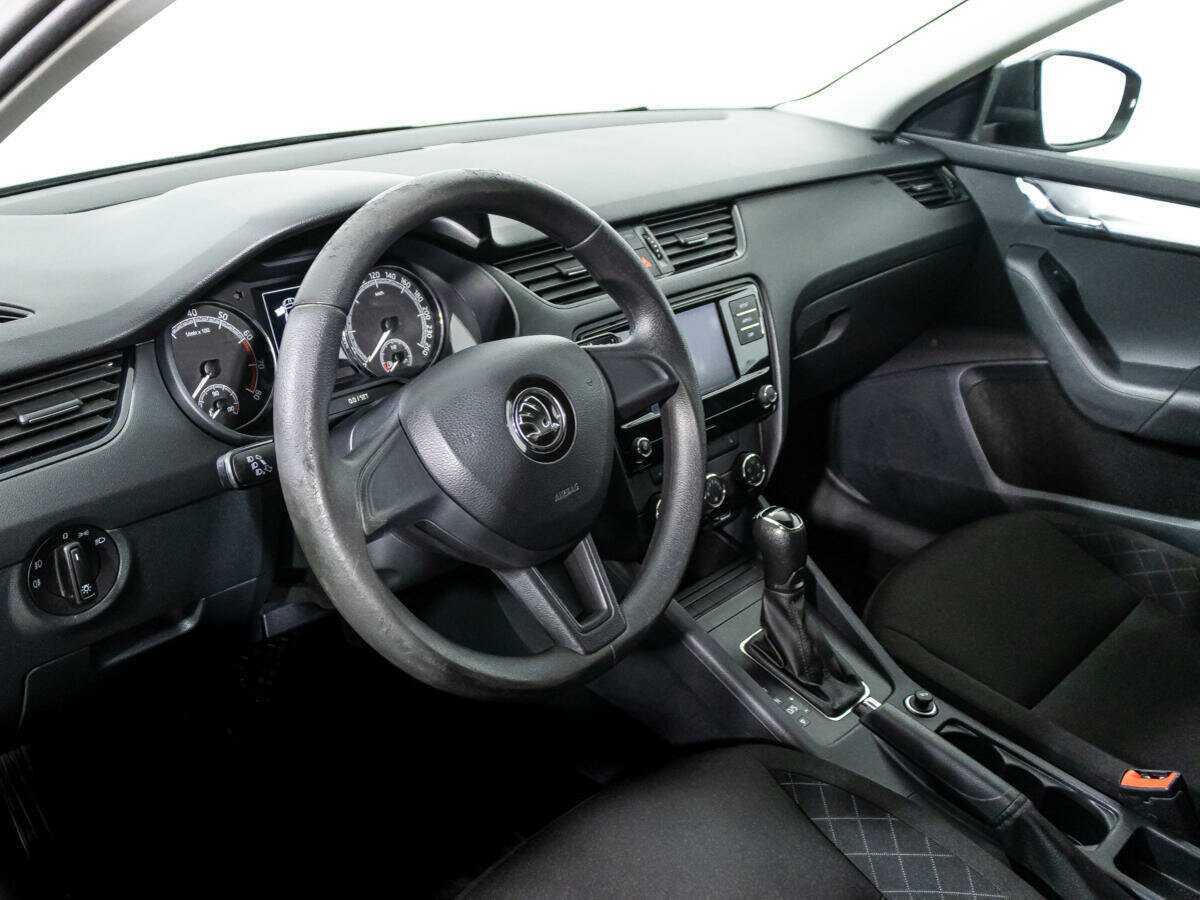 Skoda Octavia 2018 года с пробегом. Фото: #10