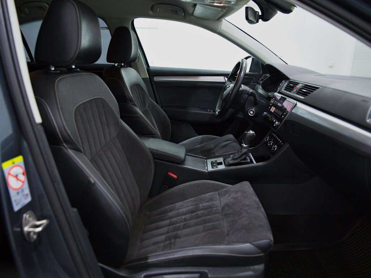 Skoda Superb 2021 года с пробегом. Фото: #4