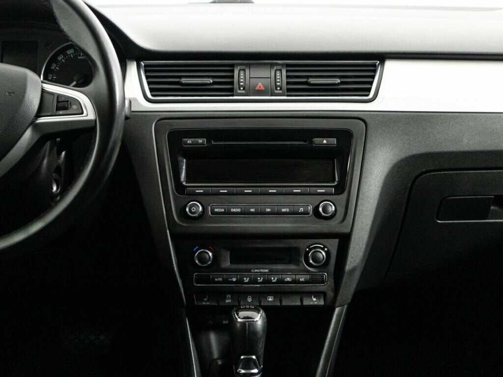 Skoda Rapid 2015 года с пробегом. Фото: #13