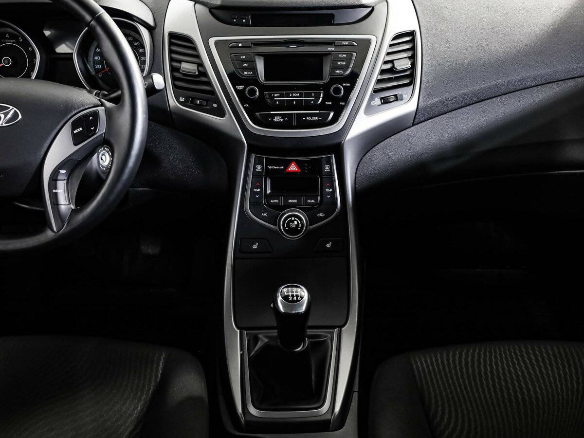 Hyundai Elantra 2015 года с пробегом. Фото: #9